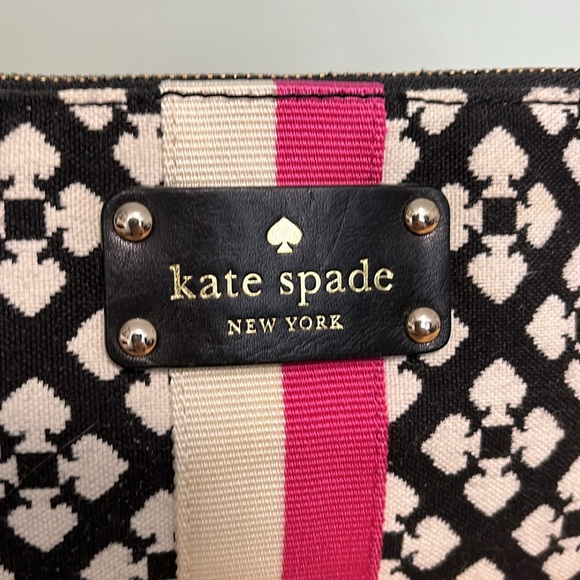 Kate Spade Linet wristlet - Picture 4 of 10